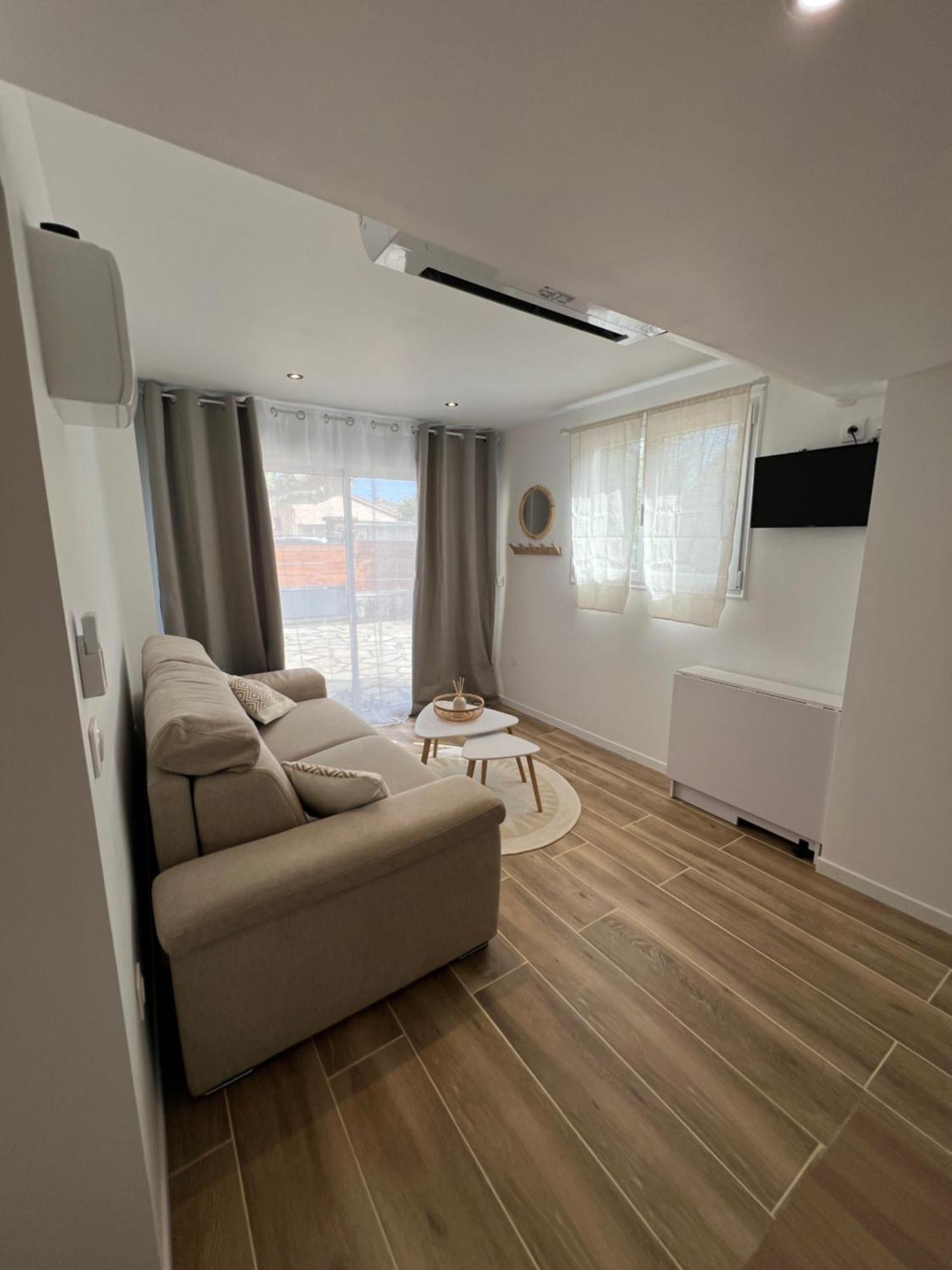 Appartement T2 Avec Jardin Puget-sur-Argens Exterior photo